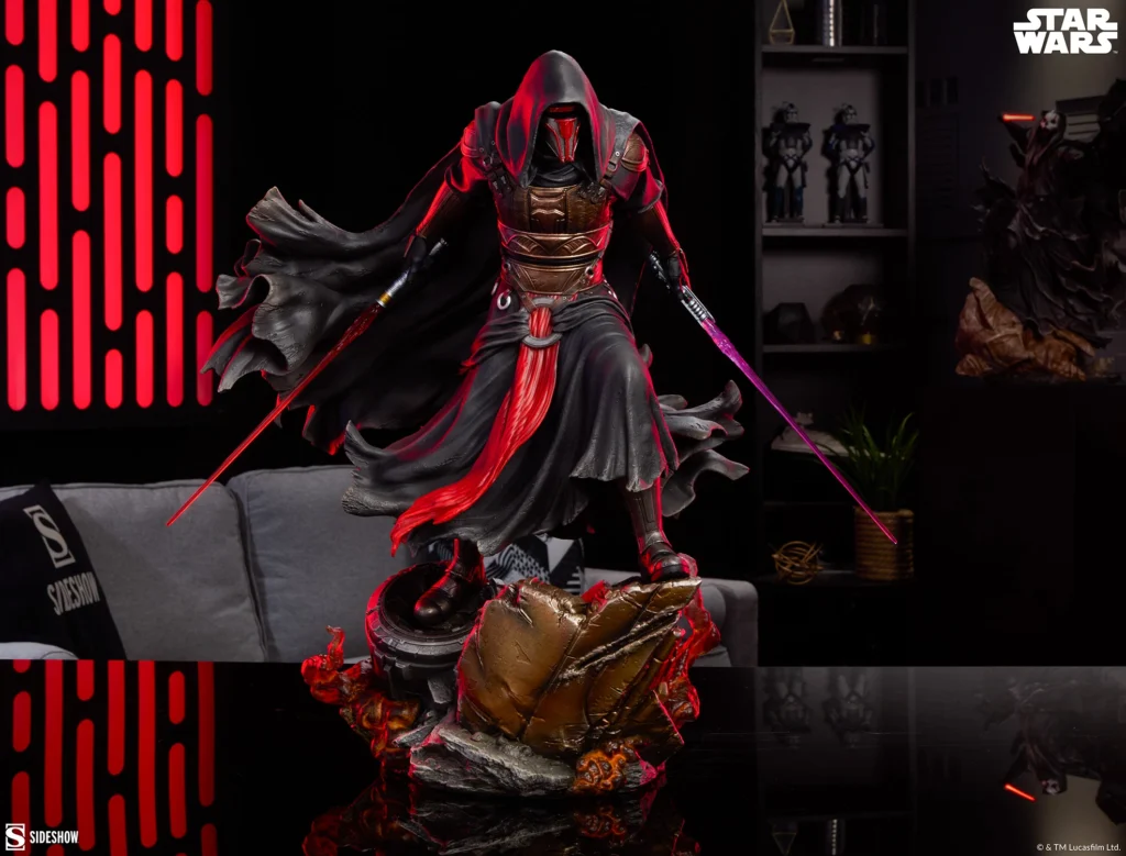 Hooded Sith statue with dual lightsabers